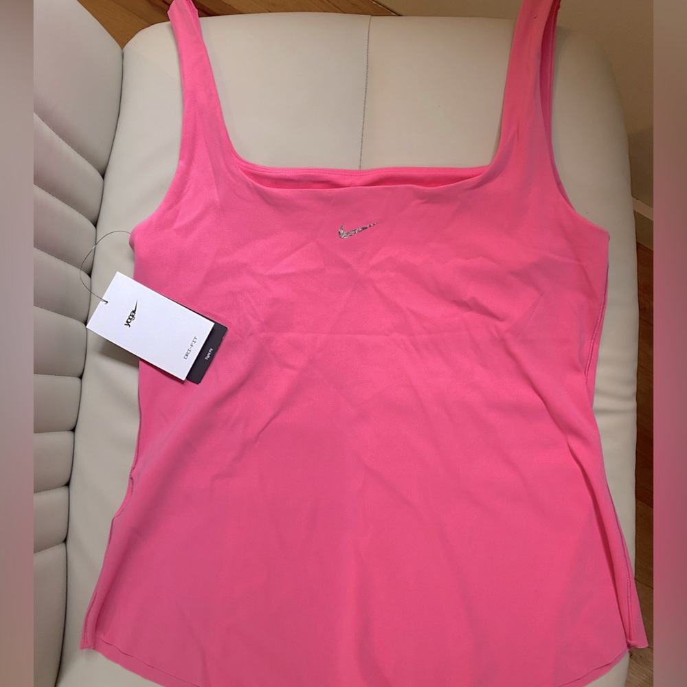 Nike Women’s Dri-Fit Pink Yoga Tank 💕💞💗